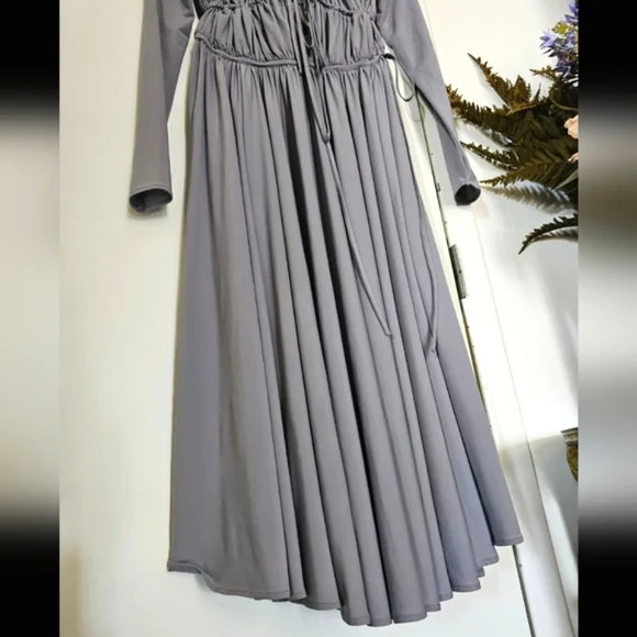 TOVE Ruched Tie Front Lexi Light Grey Semi-formal Dress - Picture 9 of 15